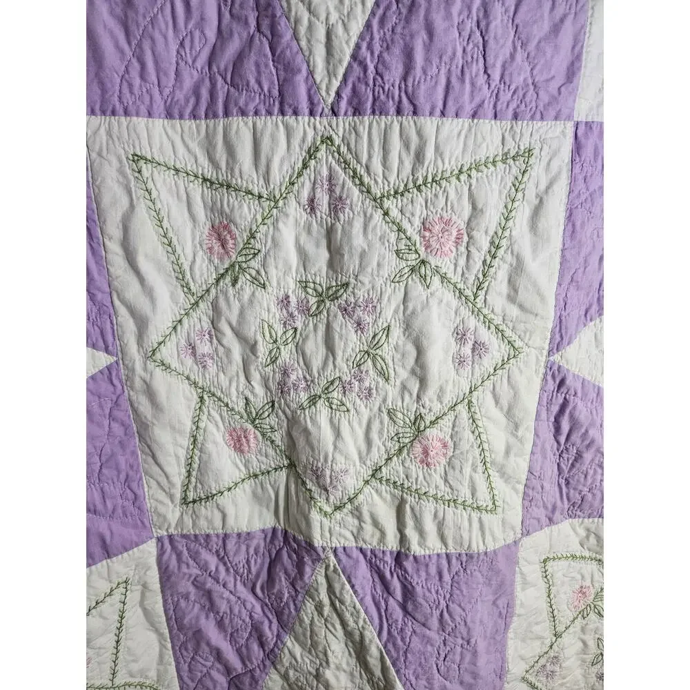 Vintage‎ Handmade Embroidered Starburst Quilt 76x74 Purple White Full Size
